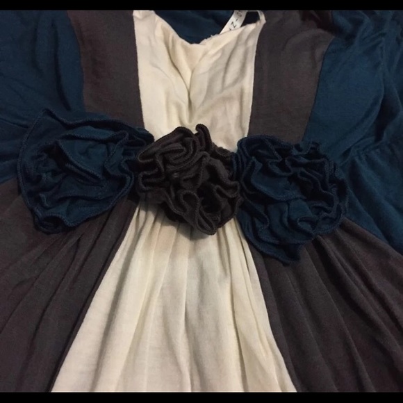 Point Tank Top - Picture 3 of 4